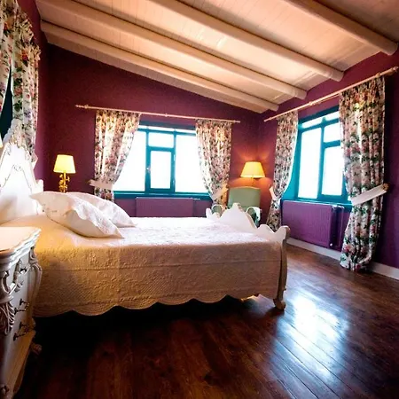 Hotel Pinecone Boutique Hotel